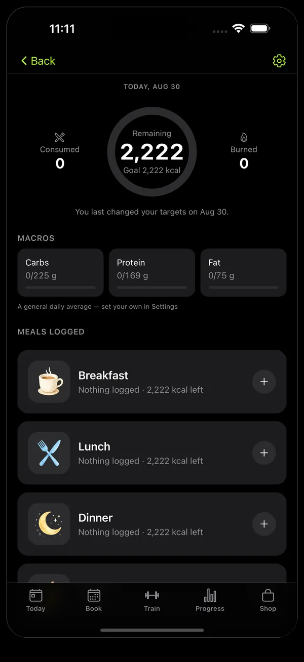 The client's nutrition screen: calories remaining against a daily goal, carbs, protein and fat, and meals to log for breakfast, lunch and dinner.